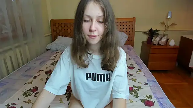 Snapshot of AfinaCutie chatting on 24, 11, 2025 AfinaCutie online show from 24, 11, 2025