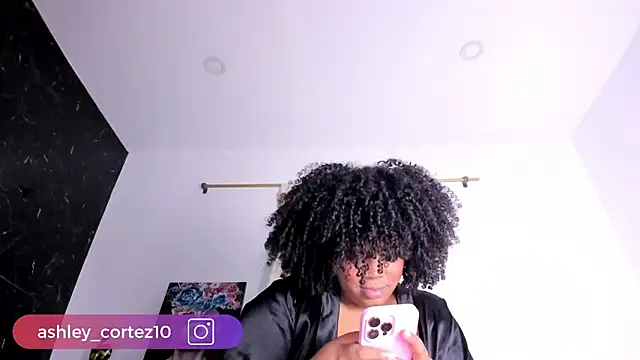 Snapshot of ashley_crotez chatting on 15, 2, 2025 ashley crotez online show from 15, 2, 2025