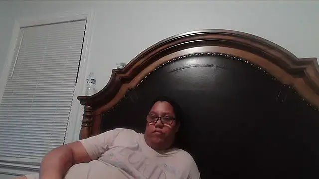 ebonyred online show from 1, 2, 2025