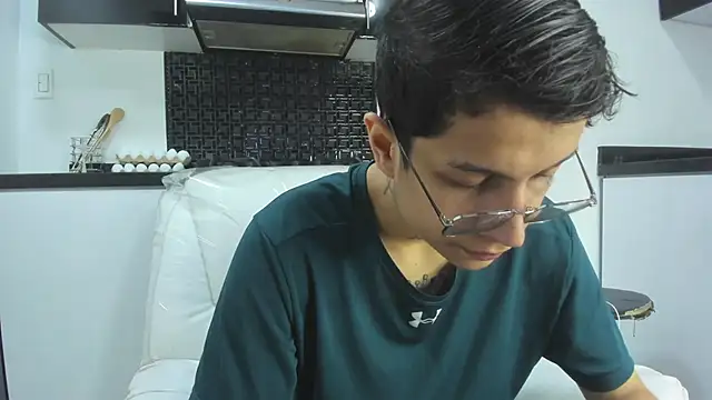 AgarEvans online show from 11, 12, 2024