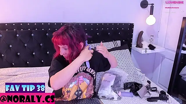 Snapshot of hey_noraly chatting on 13, 1, 2026 hey noraly online show from 13, 1, 2026