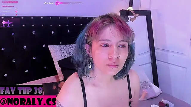Snapshot of hey_noraly chatting on 21, 4, 2026 hey noraly online show from 21, 4, 2026