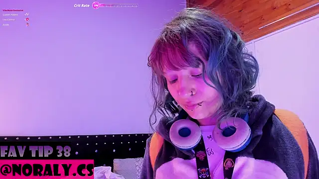 Snapshot of hey_noraly chatting on 25, 4, 2026 hey noraly online show from 25, 4, 2026