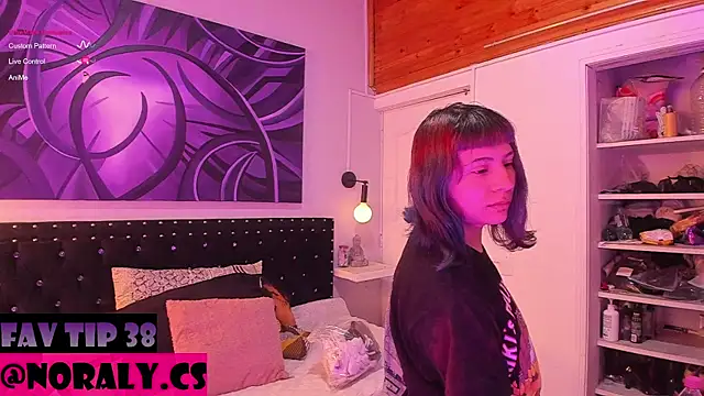 Snapshot of hey_noraly chatting on 25, 6, 2026 hey noraly online show from 25, 6, 2026
