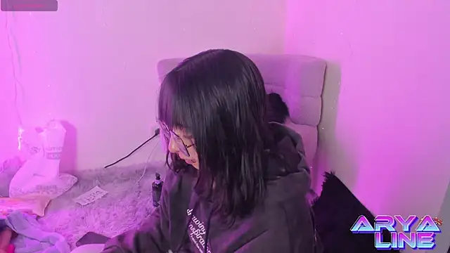 arysUwU online show from 6, 5, 2026