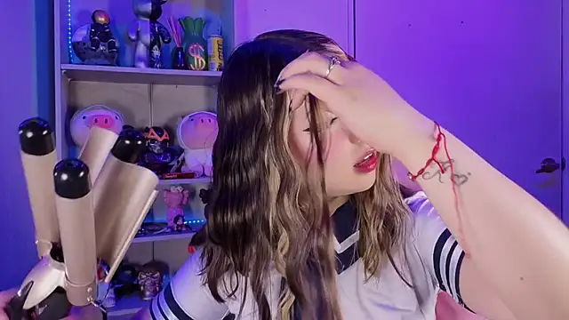 EmilyMiller  online show from 17, 10, 2025