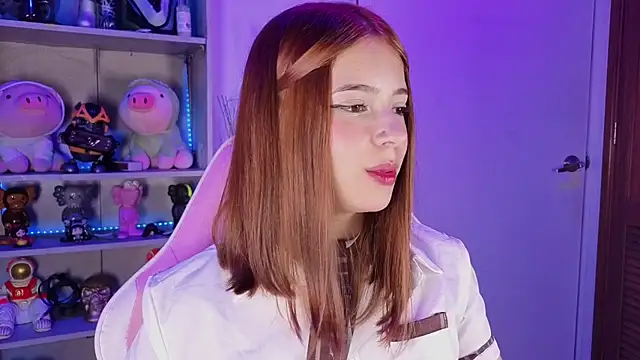 Snapshot of EmilyMiller_ chatting on 24, 11, 2025 EmilyMiller online show from 24, 11, 2025