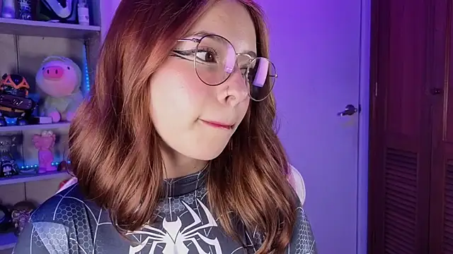 Snapshot of EmilyMiller_ chatting on 1, 12, 2025 EmilyMiller online show from 1, 12, 2025