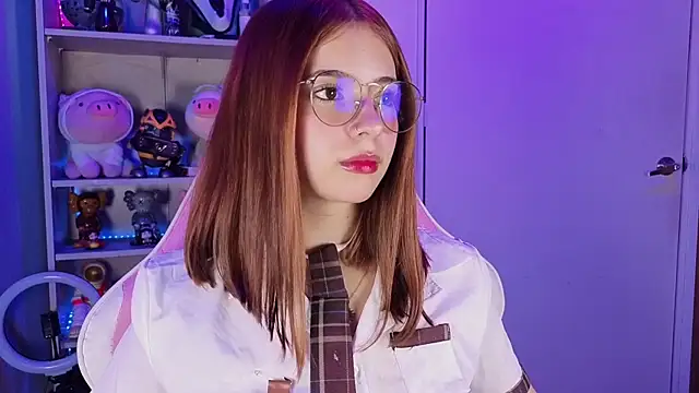 Snapshot of EmilyMiller_ chatting on 2, 12, 2025 EmilyMiller online show from 2, 12, 2025