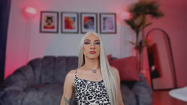 Snapshot of Taylor__foxxx chatting on 9, 9, 2025 Taylor foxxx online show from 9, 9, 2025