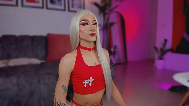 Snapshot of Taylor__foxxx chatting on 8, 11, 2025 Taylor foxxx online show from 8, 11, 2025