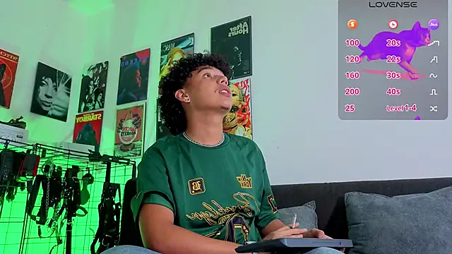 Snapshot of GaelOconner chatting on 22, 10, 2025 GaelOconner online show from 22, 10, 2025