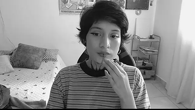 Snapshot of _Apola_77 chatting on 4, 2, 2025  Apola 77 online show from 4, 2, 2025