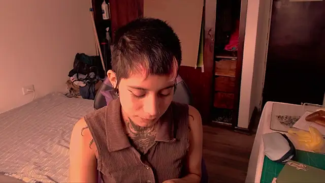 Snapshot of _Apola_77 chatting on 5, 10, 2025  Apola 77 online show from 5, 10, 2025