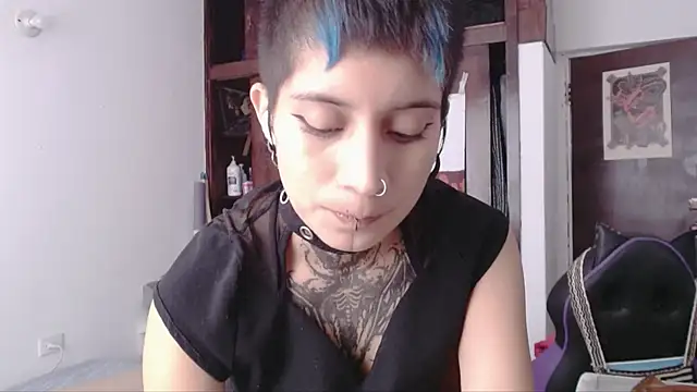 Snapshot of _Apola_77 chatting on 8, 10, 2025  Apola 77 online show from 8, 10, 2025