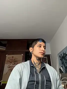 Snapshot of _Apola_77 chatting on 13, 10, 2025  Apola 77 online show from 13, 10, 2025