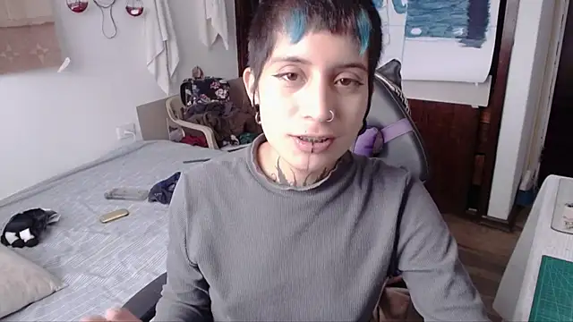 Snapshot of _Apola_77 chatting on 28, 10, 2025  Apola 77 online show from 28, 10, 2025