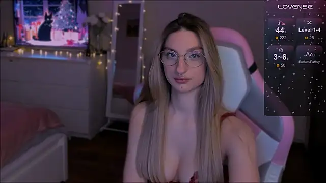 Lexy kiky online show from 12, 12, 2024