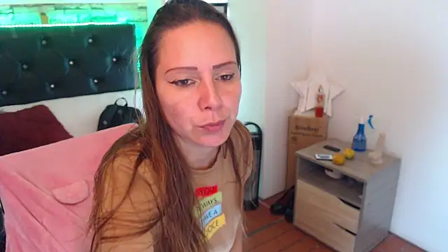 camila delarosa online show from 17, 9, 2025