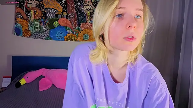 Crayzy Luv online show from 22, 3, 2026