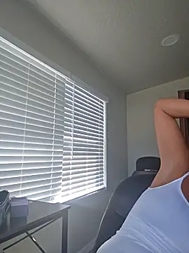 Snapshot of Dixiefaye_Pika chatting on 21, 11, 2025 Dixiefaye Pika online show from 21, 11, 2025