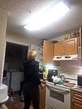 Snapshot of Dixiefaye_Pika chatting on 6, 4, 2026 Dixiefaye Pika online show from 6, 4, 2026