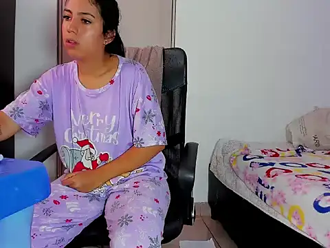 skinnyanai2 online show from 14, 12, 2025