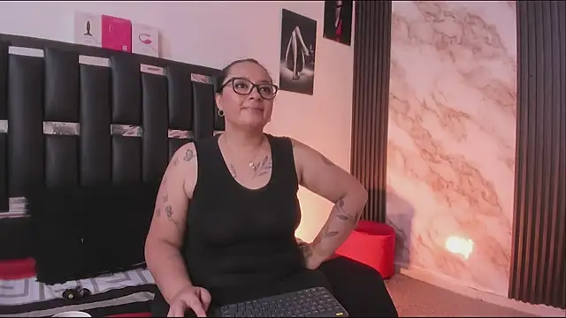 Snapshot of katherina_diaz chatting on 30, 3, 2026 katherina diaz online show from 30, 3, 2026