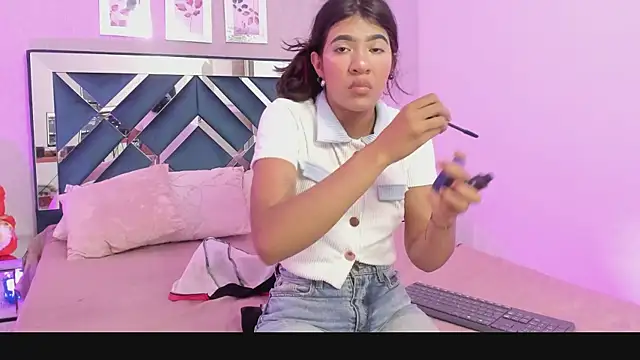 Snapshot of Miakhalifa_7 chatting on 13, 1, 2025 Miakhalifa 7 online show from 13, 1, 2025