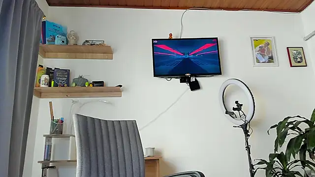 manucute 23  online show from 3, 12, 2025