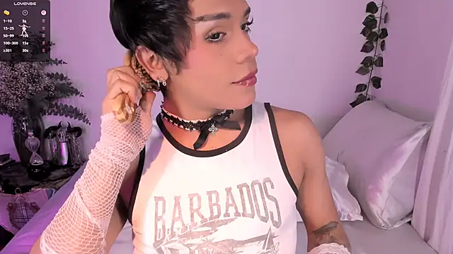 Snapshot of Danigio chatting on 8, 11, 2025 Danigio online show from 8, 11, 2025