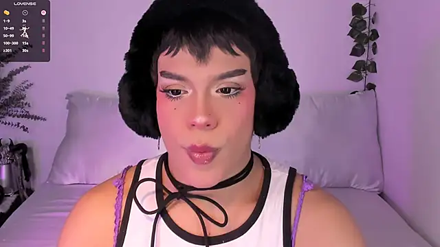 Snapshot of Danigio chatting on 25, 11, 2025 Danigio online show from 25, 11, 2025