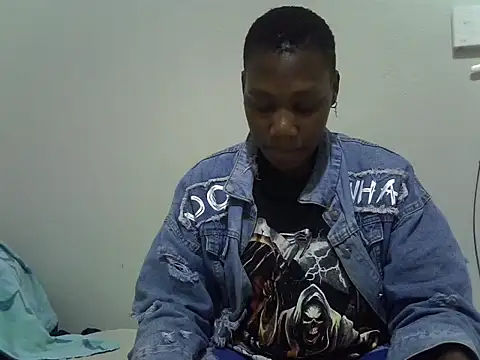 Snapshot of Beyqueen chatting on 19, 9, 2025 Beyqueen online show from 19, 9, 2025