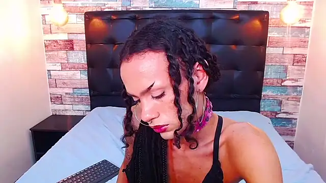 Foxy Ella  online show from 15, 4, 2026