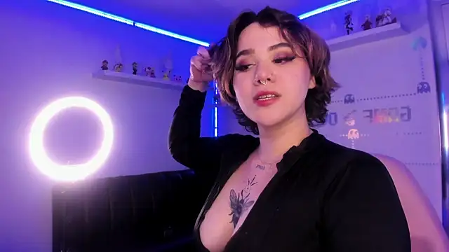 albaismynameX online show from 3, 12, 2024
