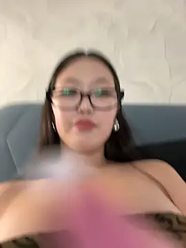 Aiko Yumi online show from 3, 3, 2025