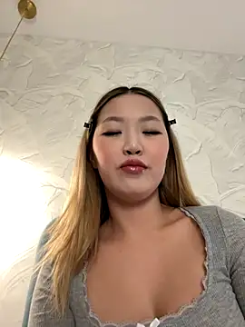 Aiko Yumi online show from 28, 11, 2025