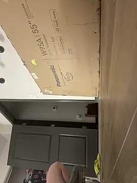 Snapshot of SexyB214 chatting on 22, 10, 2025 SexyB214 online show from 22, 10, 2025