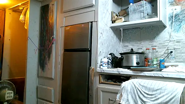 Snapshot of SexyB214 chatting on 8, 7, 2026 SexyB214 online show from 8, 7, 2026