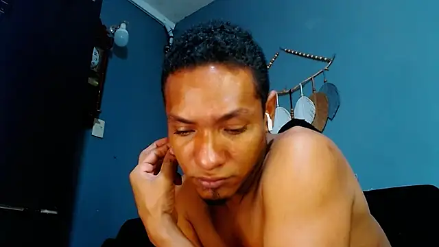 Snapshot of Grandeygruesa1 chatting on 10, 2, 2025 Grandeygruesa1 online show from 10, 2, 2025