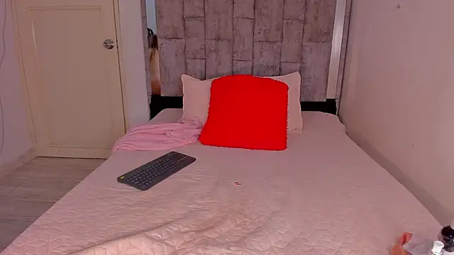 MirandaRoxx online show from 4, 4, 2026