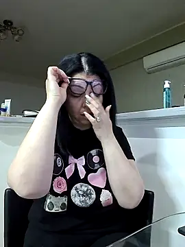 Snapshot of Milf_Abigail chatting on 2, 3, 2026 Milf Abigail online show from 2, 3, 2026