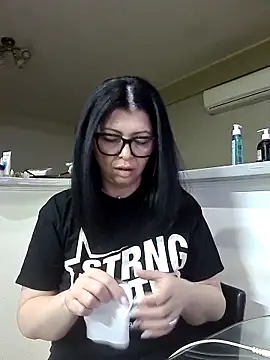 Snapshot of Milf_Abigail chatting on 15, 3, 2026 Milf Abigail online show from 15, 3, 2026