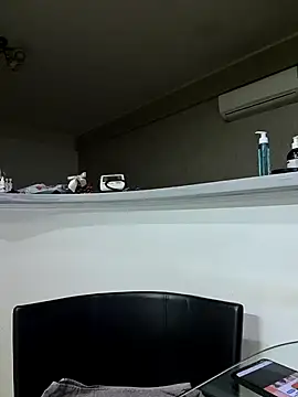 Snapshot of Milf_Abigail chatting on 4, 4, 2026 Milf Abigail online show from 4, 4, 2026