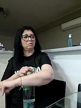 Milf Abigail online show from 11, 5, 2026