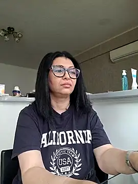 Milf Abigail online show from 5, 7, 2026