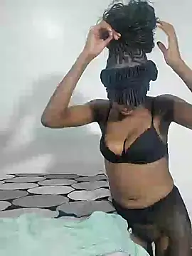 Snapshot of EbonyTaste chatting on 19, 12, 2024 EbonyTaste online show from 19, 12, 2024