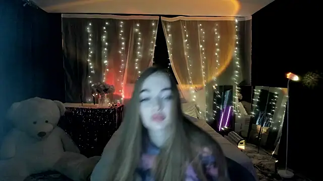 Snapshot of LissaCain chatting on 2, 3, 2026 LissaCain online show from 2, 3, 2026