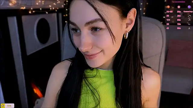 Snapshot of CosmicFaye chatting on 3, 12, 2024 CosmicFaye online show from 3, 12, 2024