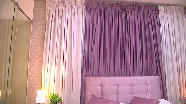 Lilly Peach22 online show from 18, 1, 2025